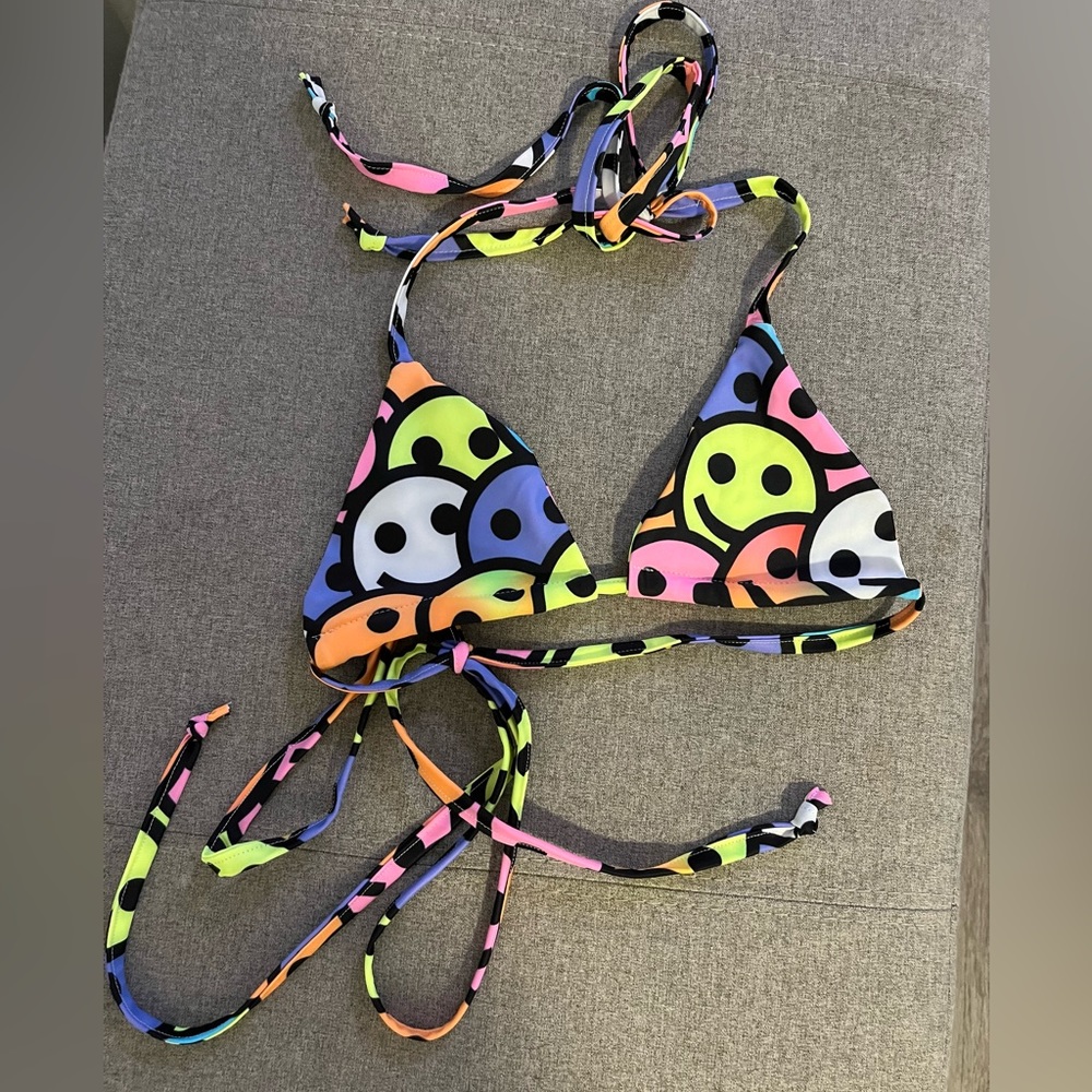 Shimmy shine smiler bikini top